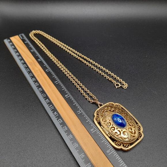 Vintage Avon Faux Gemstone Photo Locket, Original Long Chain, 1970s - Picture 7 of 10